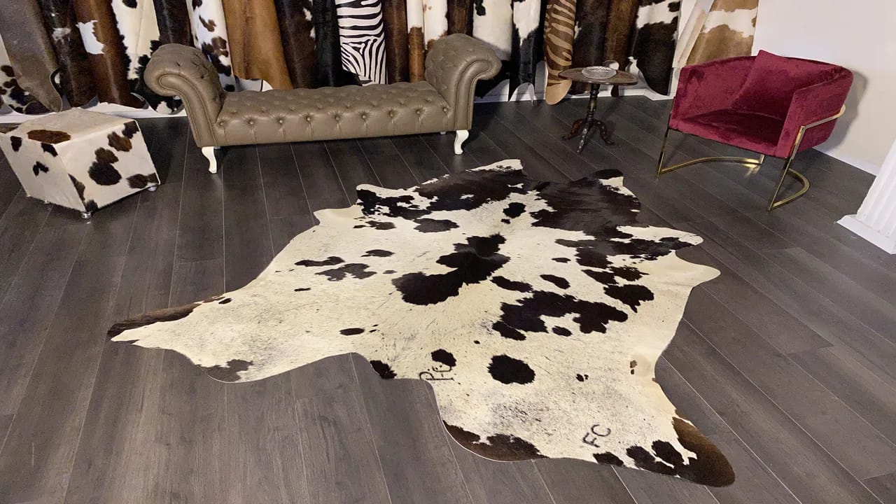 Fiesta Leather Art Hakiki Deri Dana Postu Siyah - Beyaz 200x 235 - 1